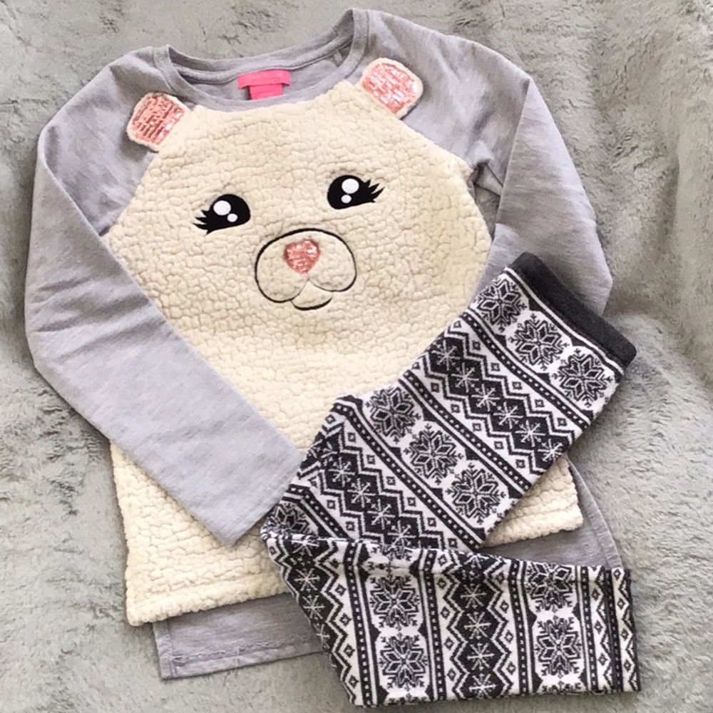Panda jersey and sweater leggings 🐰